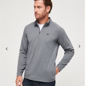 Men’s Travis Mathew Upgraded Quarter zip with pockets!!  Dark Grey L